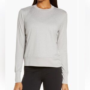 Vuori Women's Light Grey Daydream Crew T-Shirt sz XL